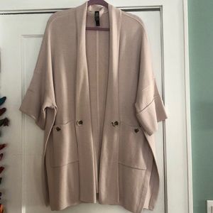 Marla Wynne pinkish taupe  Topper, Ruanna